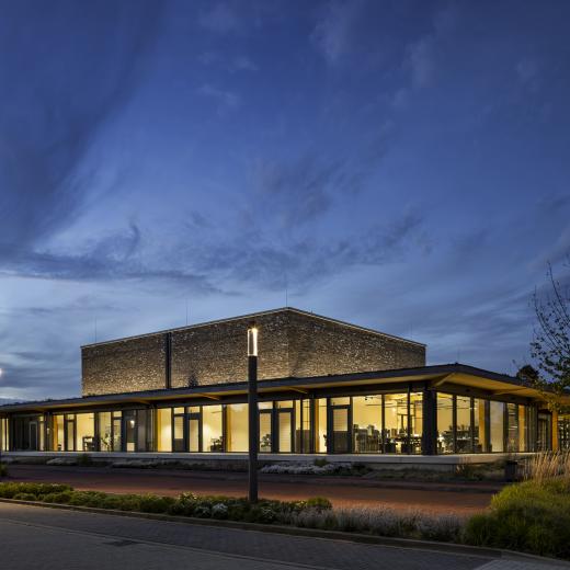 Gebäude des Pilotprojektes in Viersen bei Nacht